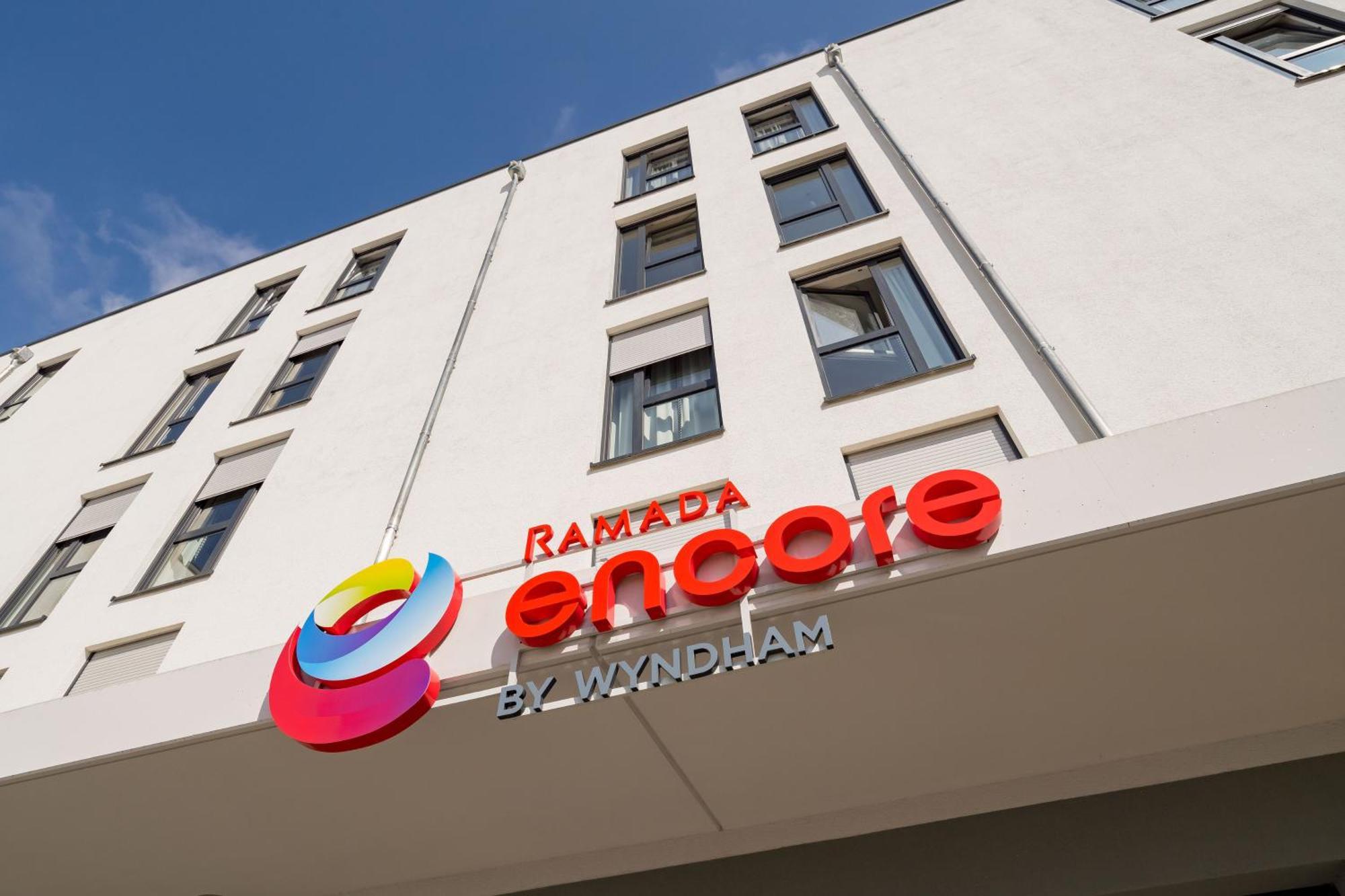 Ramada Encore By Wyndham Munich Messe Hotel Exterior photo